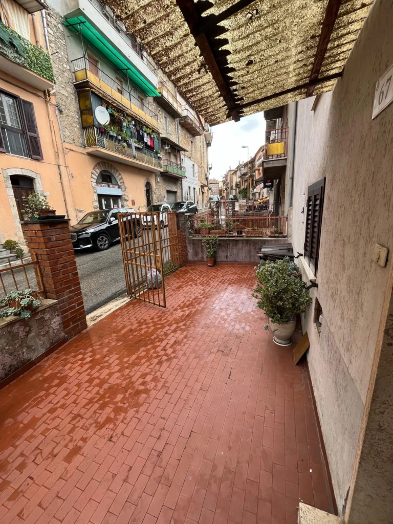 Edificio Roccagorga Ciotti G.