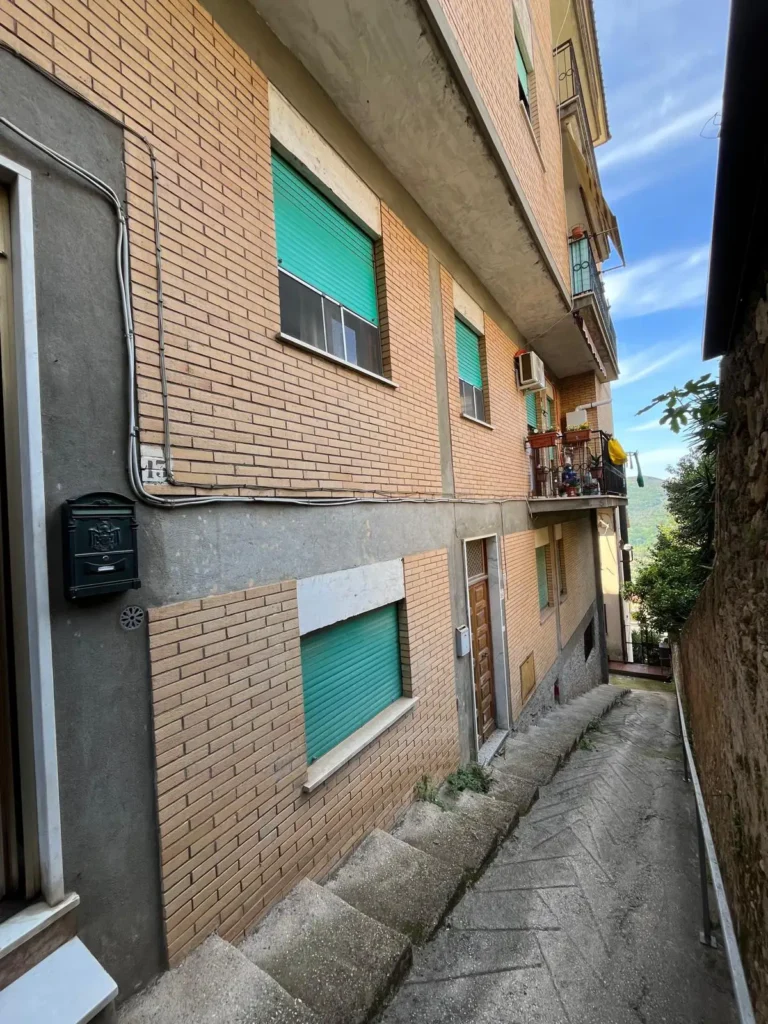 Appartamento Roccagorga Via Cusani